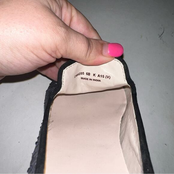 COLE HAAN textured black slip on loafers 6B - Picture 4 of 4